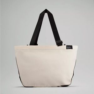 Clean Lines Canvas Tote Bag 22L